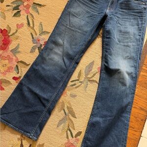 MOTHER The Bookie Sneak Jeans